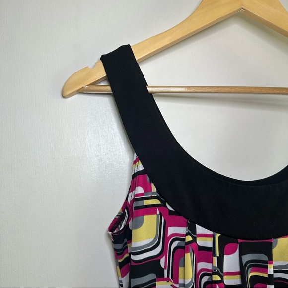Heart Soul Y2K Tank Top. Size: Large. Geometric pink, black, and yellow. - Picture 2 of 7